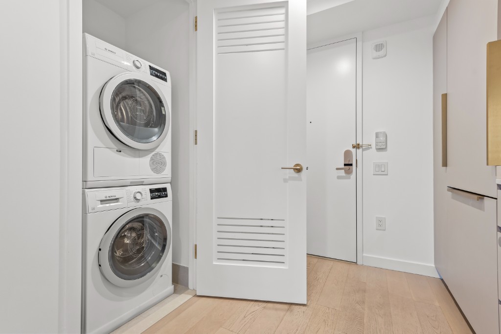 3 Court Square, Unit 2805 Queens, NY 11101 - Photo 16 of 21 Photo 17