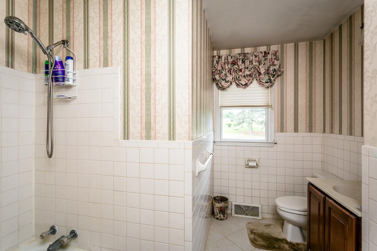 334 Amherst Road Staunton, VA 24401 - Photo 16 of 25 Gallery Image 16