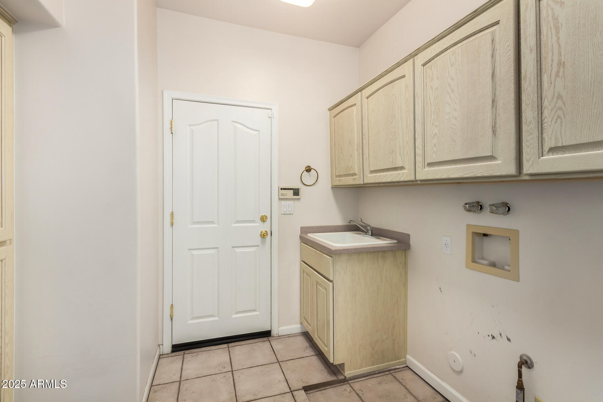 3017 East Rock Wren Road Phoenix, AZ 85048 - Photo 35 of 43 Laundry Room
