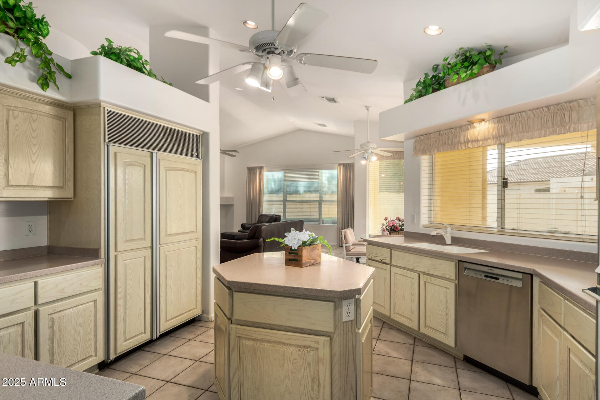 3017 East Rock Wren Road Phoenix, AZ 85048 - Photo 10 of 43 Kitchen 1