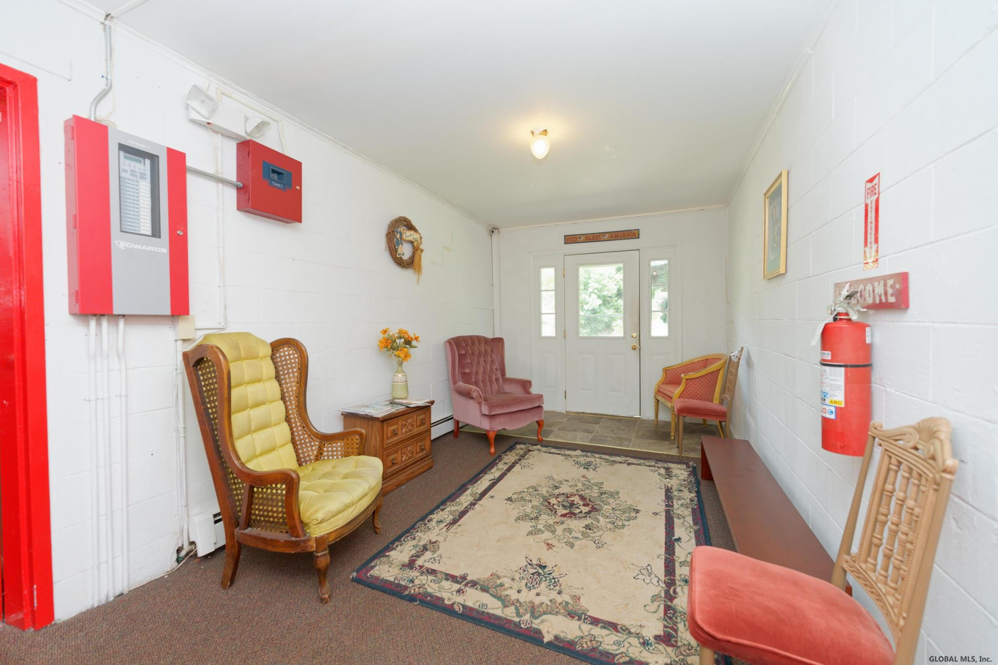 68 Brunswick Road Troy, NY 12180 - Photo 4 of 28 Photo 4