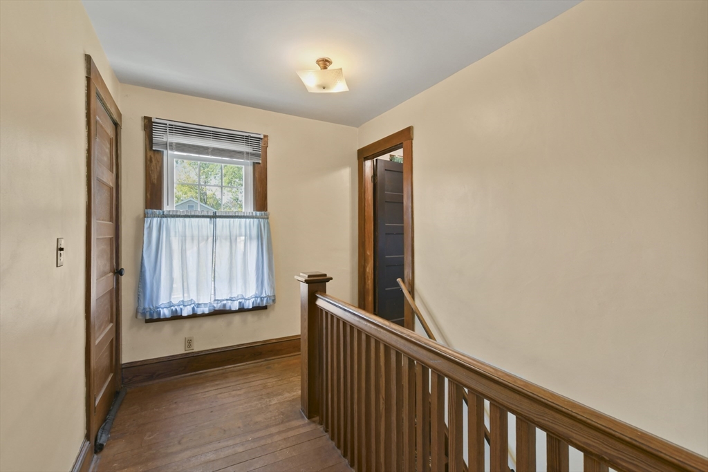 204 Arthur Street Springfield, MA 01104 - Photo 11 of 21