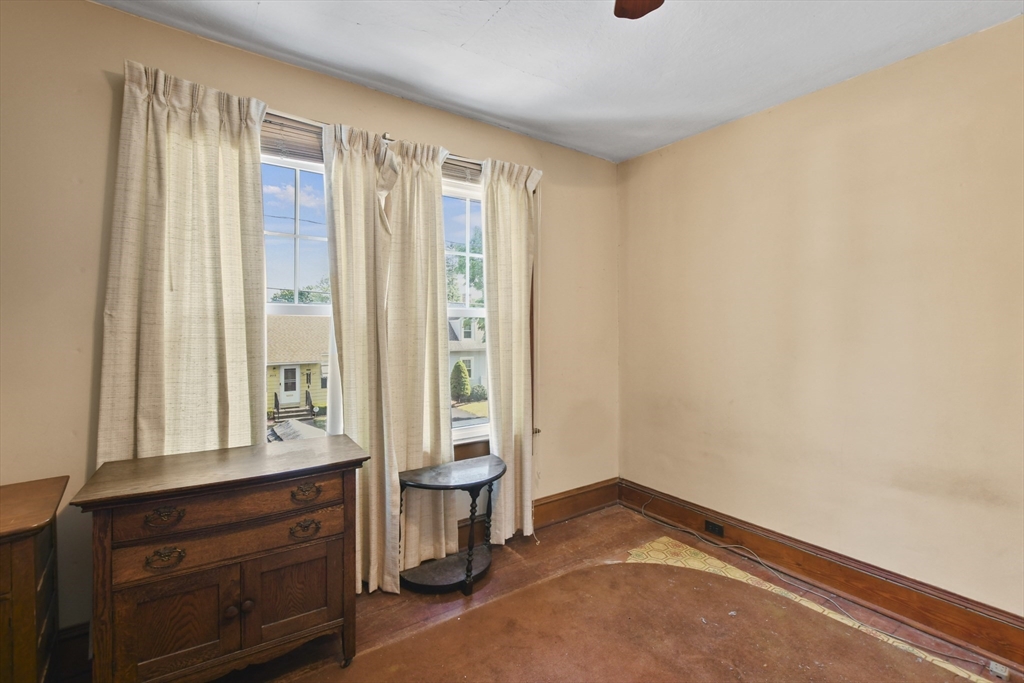 204 Arthur Street Springfield, MA 01104 - Photo 14 of 21