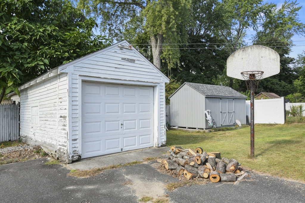 204 Arthur Street Springfield, MA 01104 - Photo 20 of 21