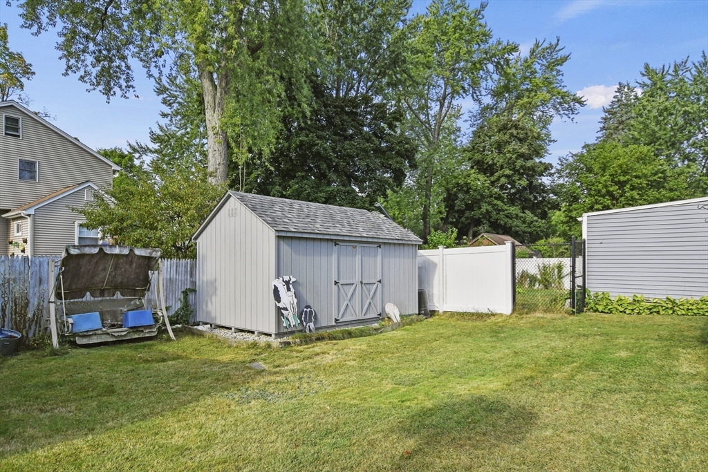 204 Arthur Street Springfield, MA 01104 - Photo 21 of 21