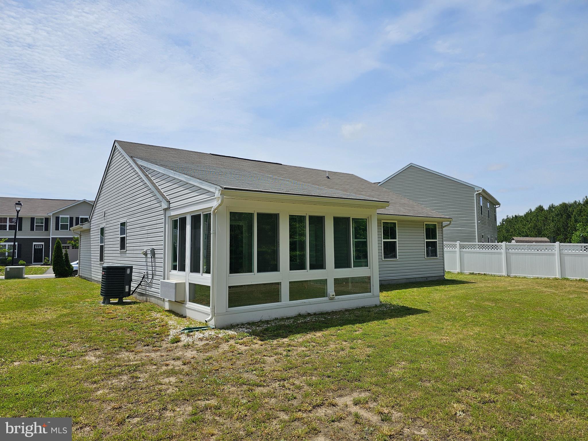 11665 Buckingham Drive Delmar, DE 19940 - Photo 2 of 14 Rear Side
