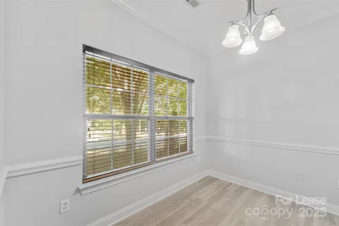 a view of empty room with window
