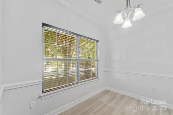 a view of empty room with window