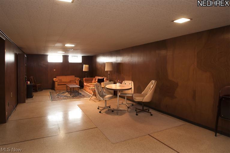 4401 Urban Road Cleveland, OH 44121 - Photo 21 of 24
