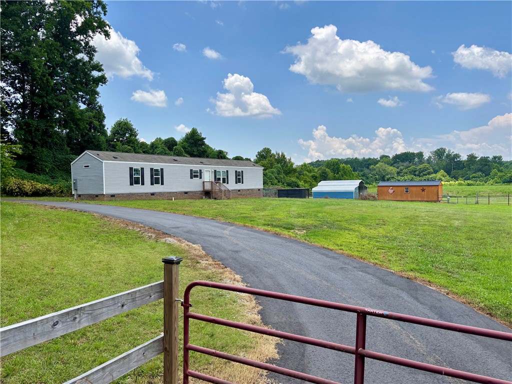 1165 Trotter Road Anderson, SC 29626 - Photo 1 of 28