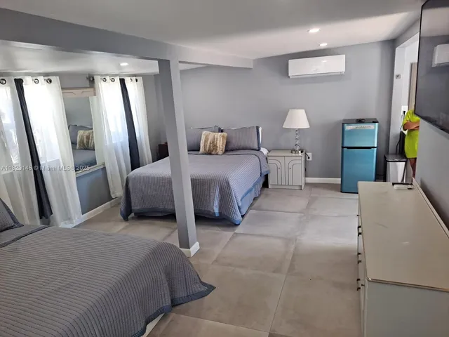 $1,100,000 | 2242 Polk Street, Hollywood, FL 33020