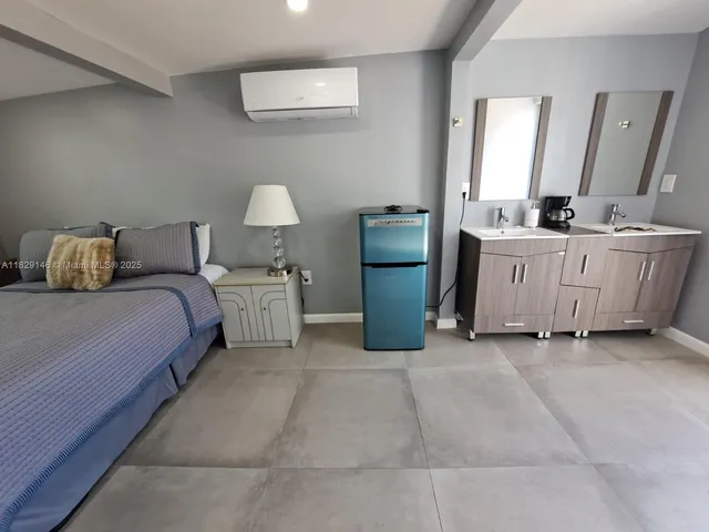 $1,100,000 | 2242 Polk Street, Hollywood, FL 33020