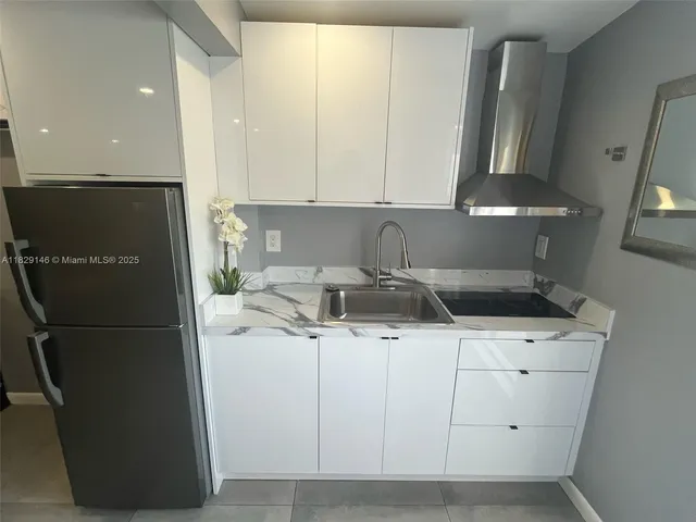 $1,100,000 | 2242 Polk Street, Hollywood, FL 33020