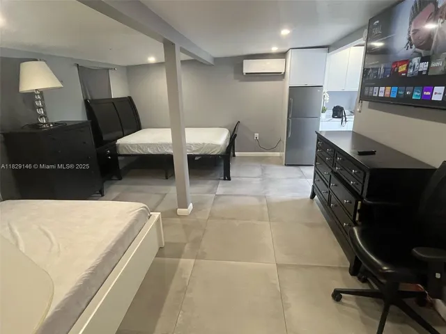 $1,100,000 | 2242 Polk Street, Hollywood, FL 33020