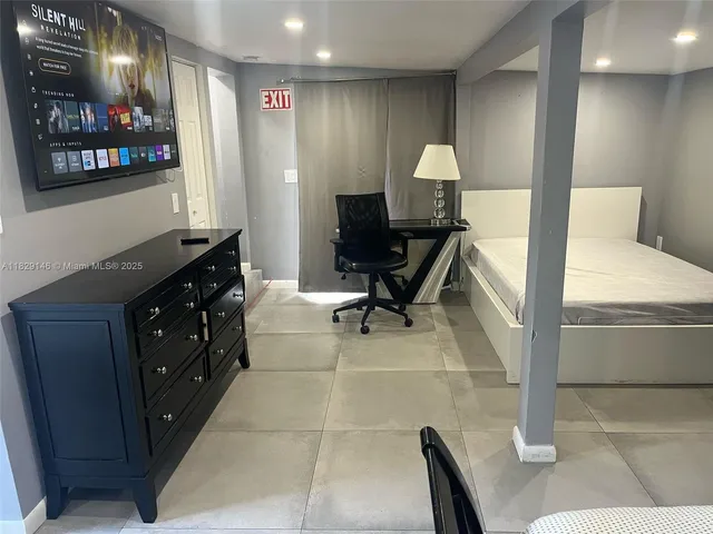 $1,100,000 | 2242 Polk Street, Hollywood, FL 33020