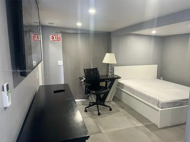 $1,100,000 | 2242 Polk Street, Hollywood, FL 33020