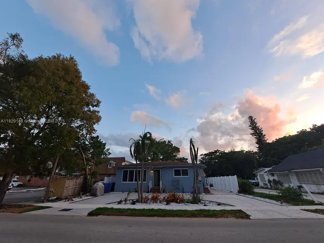 $1,100,000 | 2242 Polk Street, Hollywood, FL 33020