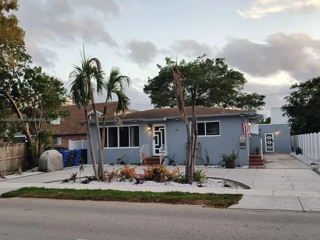 $1,100,000 | 2242 Polk Street, Hollywood, FL 33020