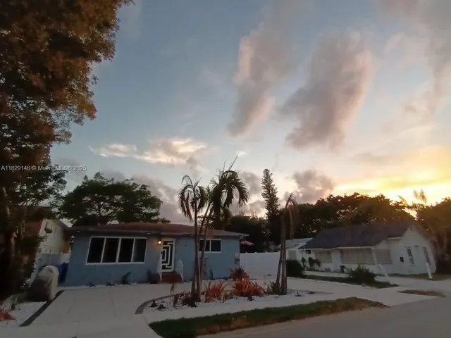 $1,100,000 | 2242 Polk Street, Hollywood, FL 33020