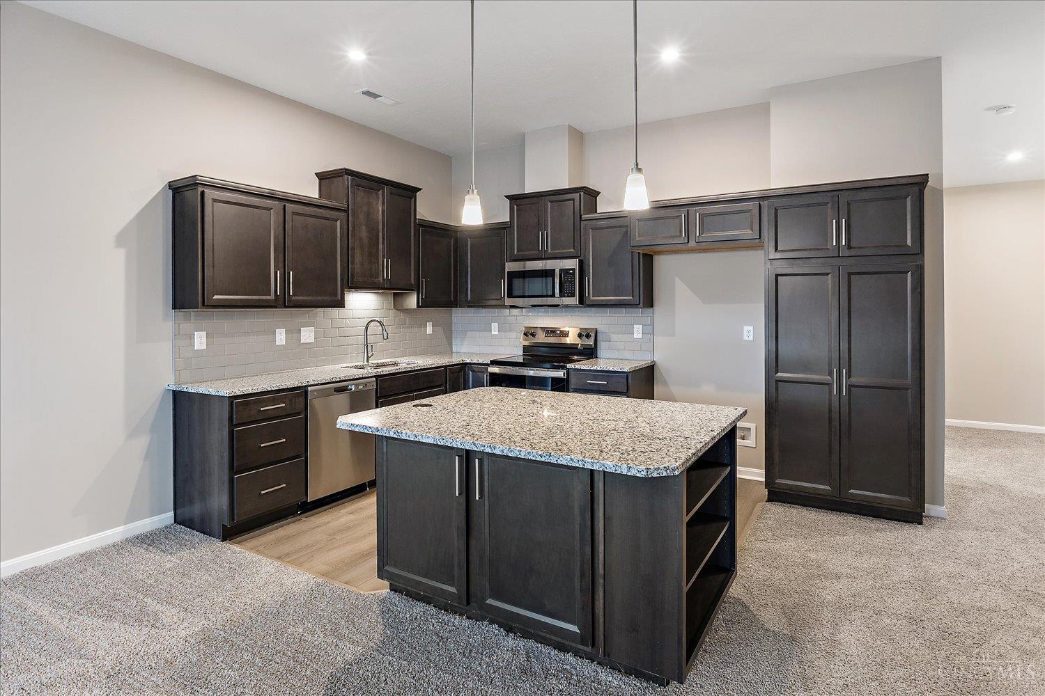 541 Tradition Ridge, Unit 81302 Cincinnati, OH 45245 - Photo 3 of 31
