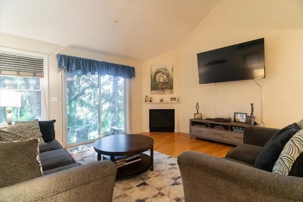 $3,000 | 68 Village Drive, Unit 68, Marlborough, MA 01752