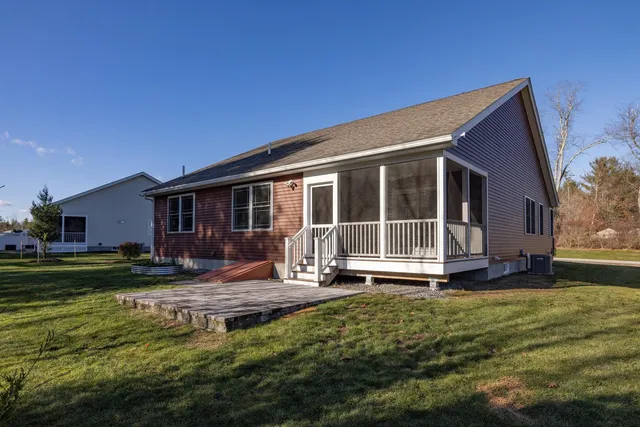 $615,000 | 3 Wilson Way, Brentwood, NH 03833