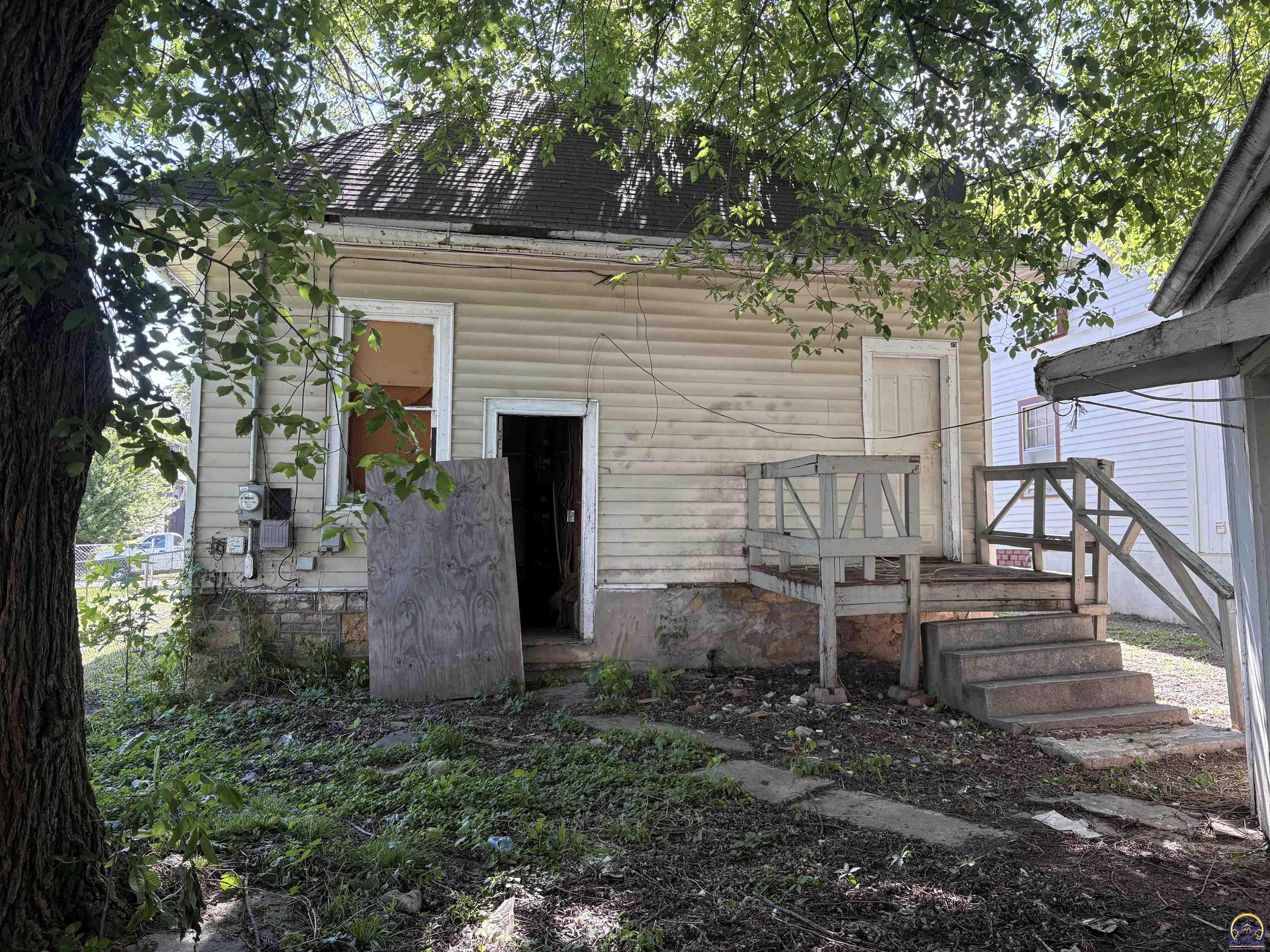1143 Southwest Jewell Avenue Topeka, KS 66604 - Photo 19 of 28
