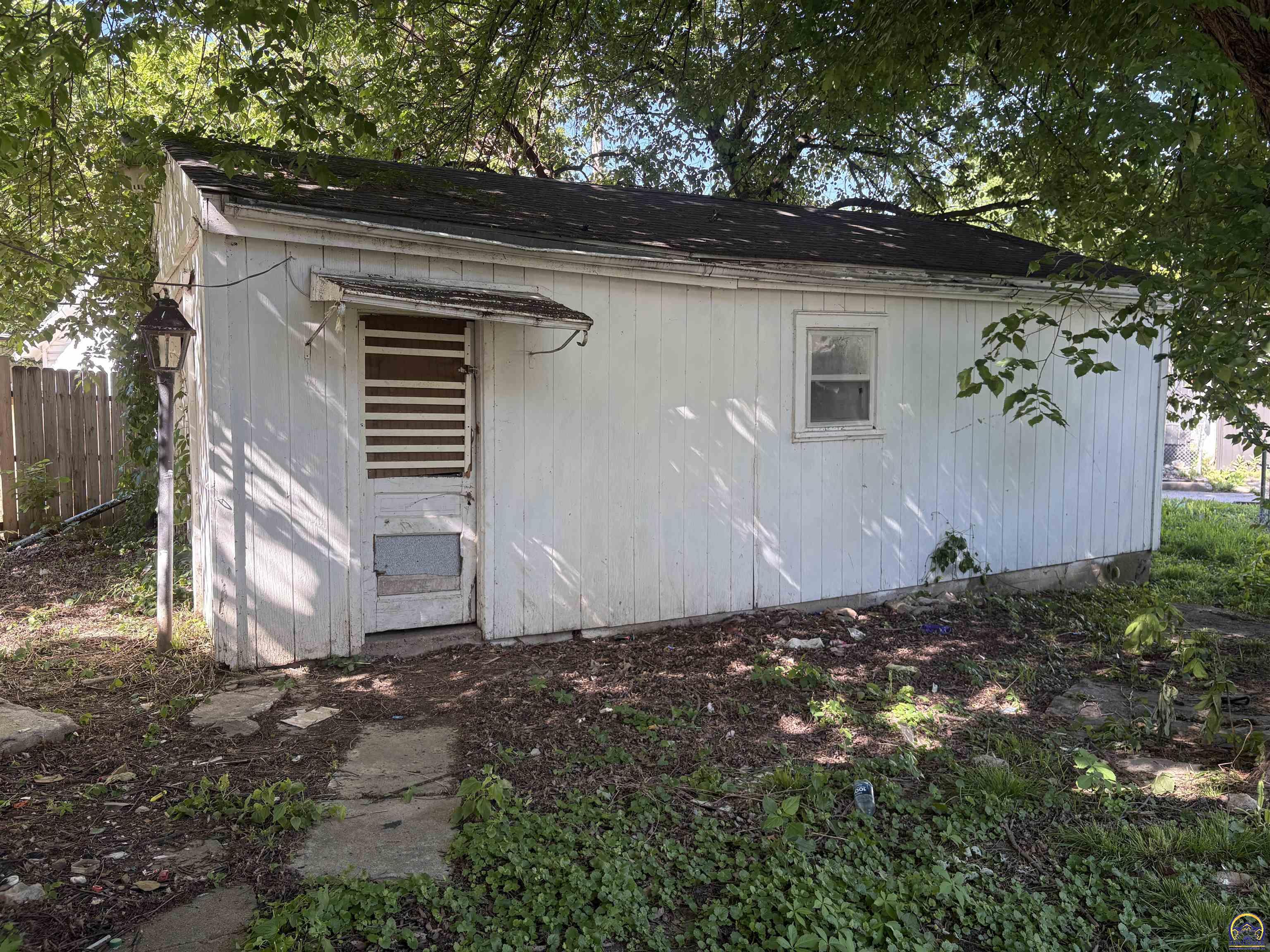 1143 Southwest Jewell Avenue Topeka, KS 66604 - Photo 25 of 28