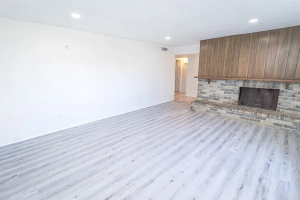 $1,800 | 14010 Meyersville Drive, Houston, TX 77049