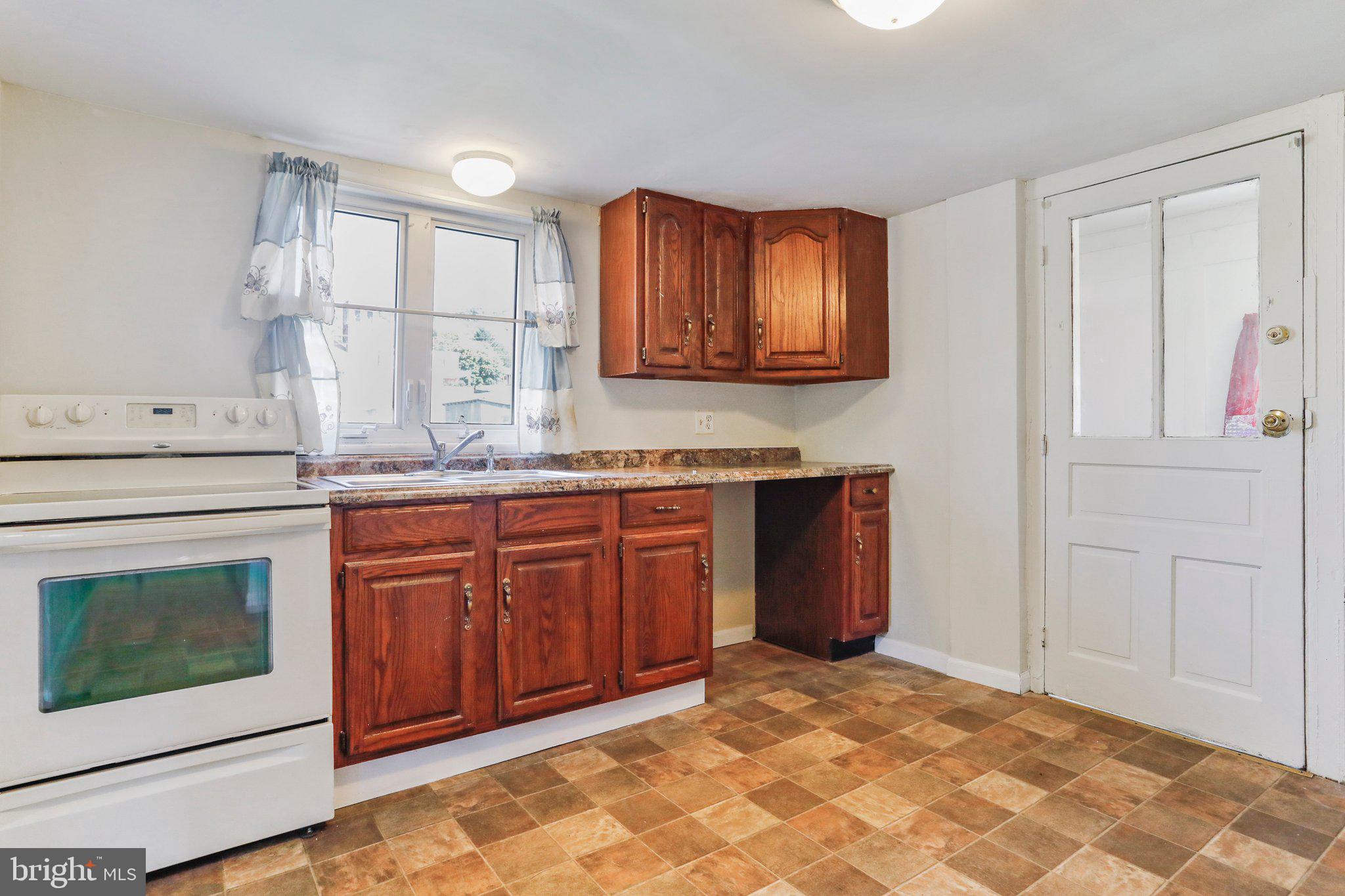 9368 Tomstown Road Waynesboro, PA 17268 - Photo 15 of 29 Gallery Image 15