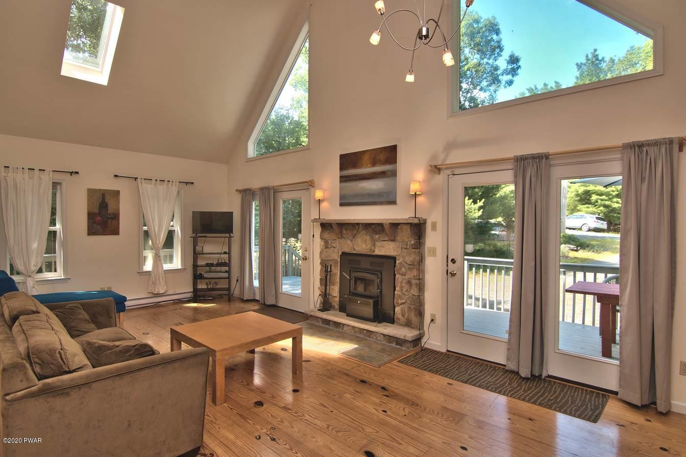 114 Perch Road Lackawaxen, PA 18435 - Photo 6 of 80 Photo 06