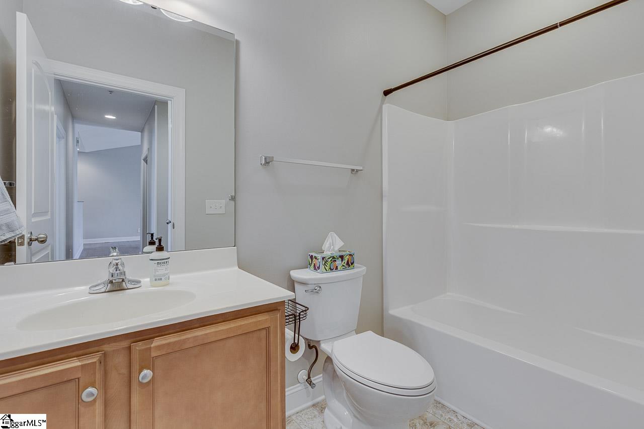334 Easterlin Way Greenville, SC 29607 - Photo 12 of 26 Gallery Image 12