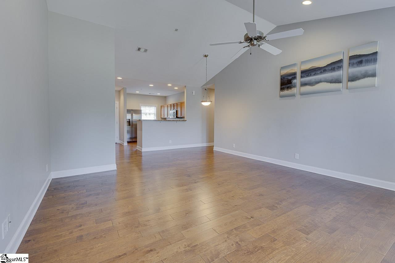 334 Easterlin Way Greenville, SC 29607 - Photo 3 of 26 Gallery Image 3