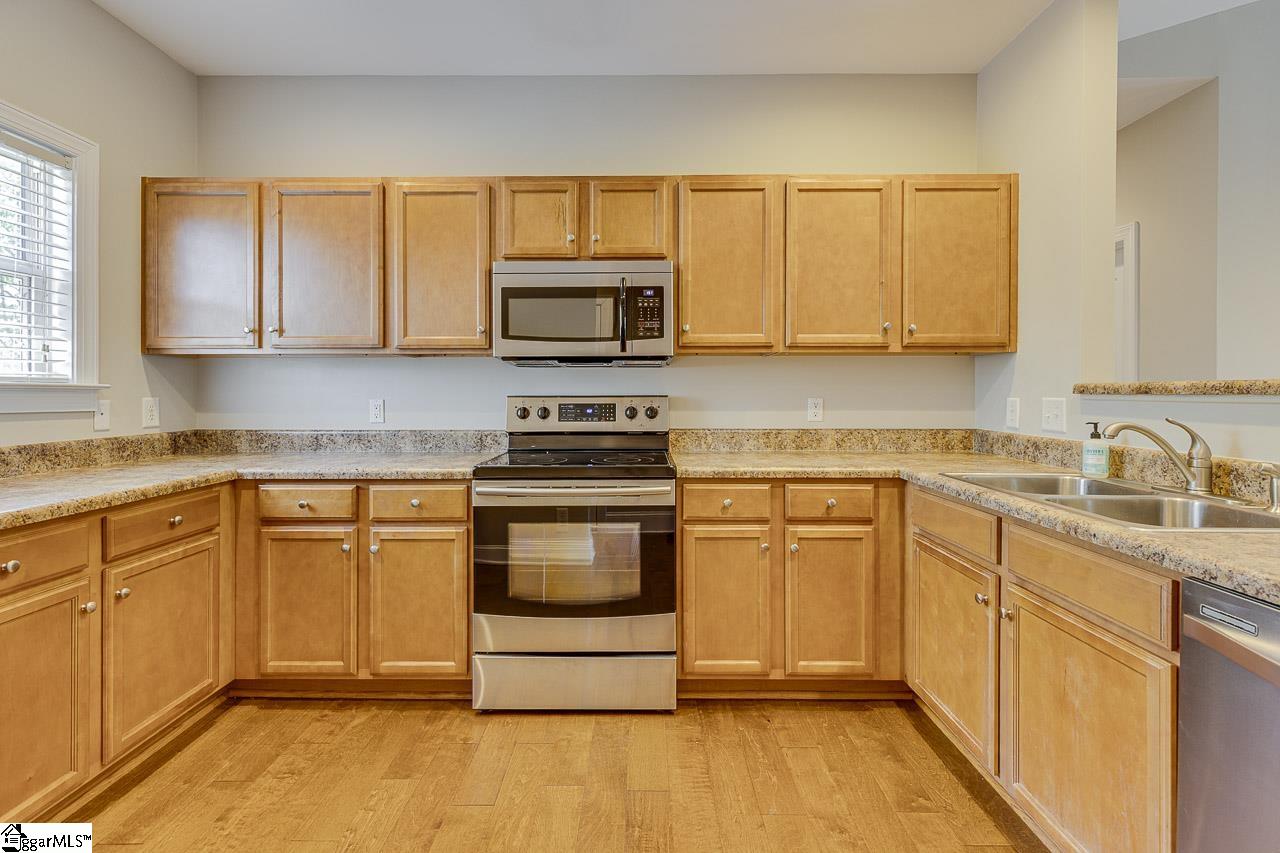 334 Easterlin Way Greenville, SC 29607 - Photo 5 of 26 Gallery Image 5