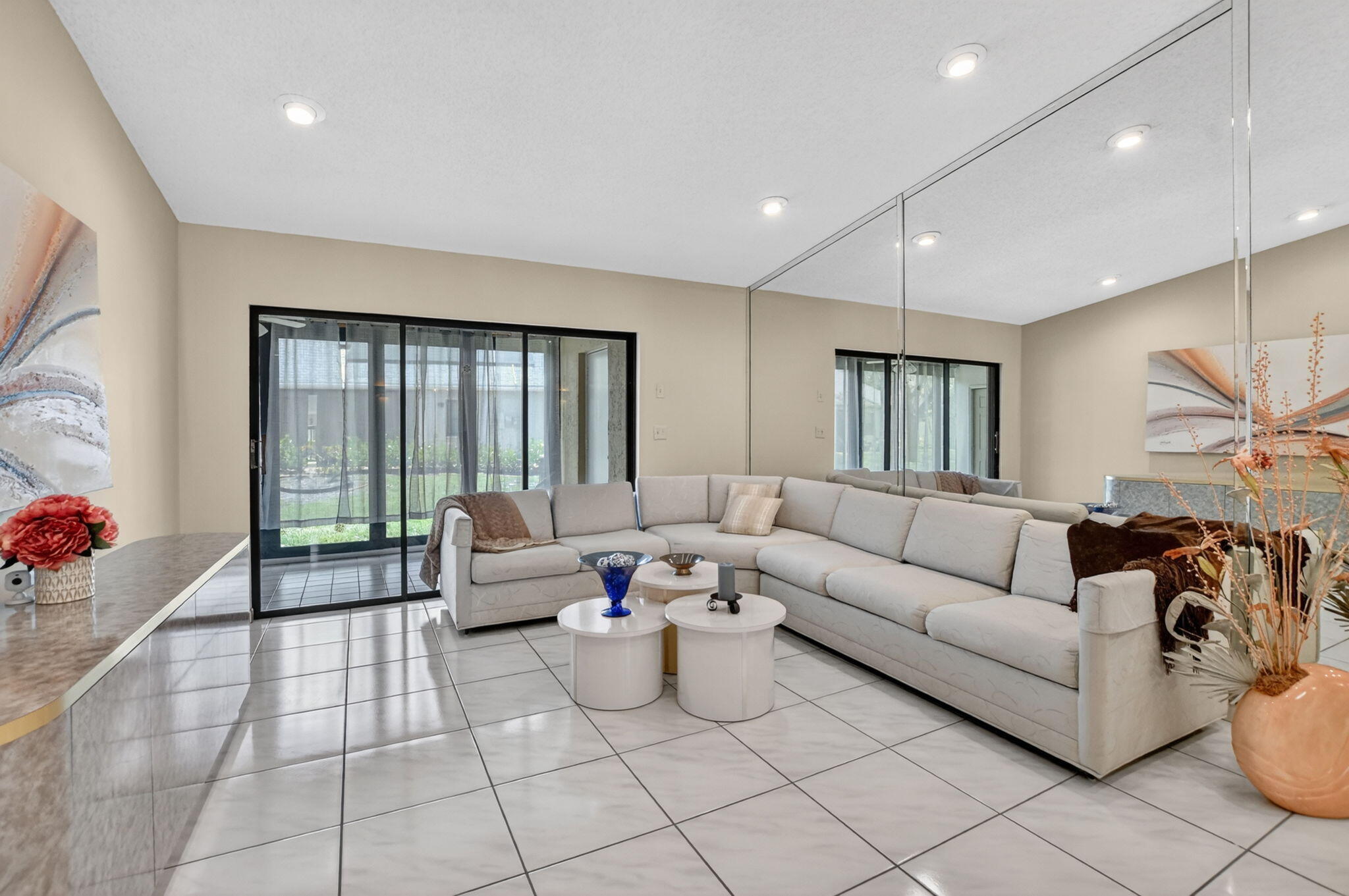 10953 Lake Front Place Boca Raton, FL 33498 - Photo 9 of 40 9-web-or-mls-DSC_6572