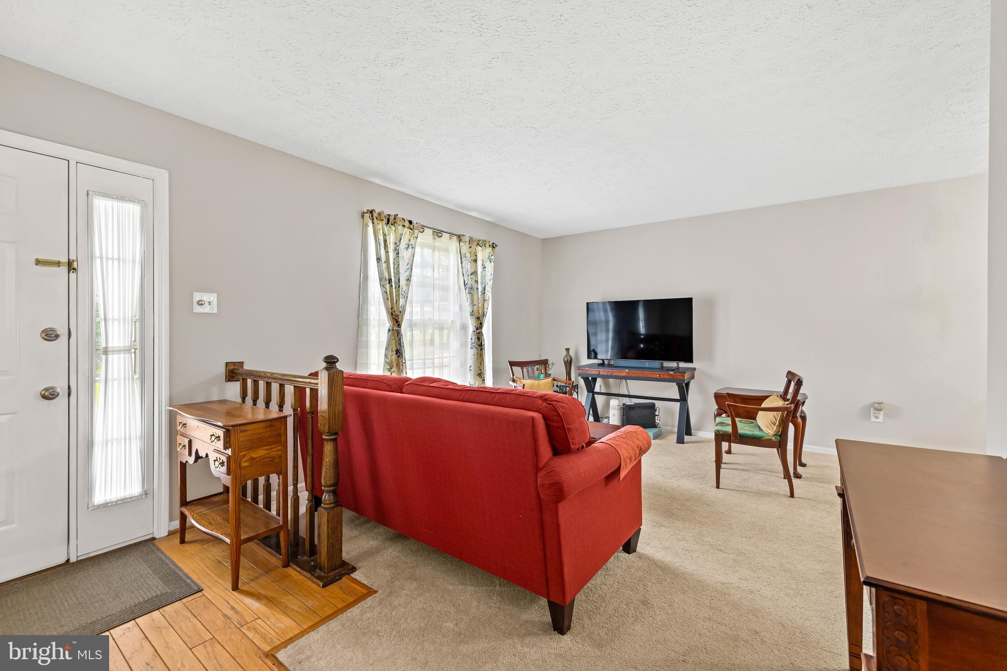 7040 Johnnycake Road Baltimore, MD 21228 - Photo 3 of 31 Family Room