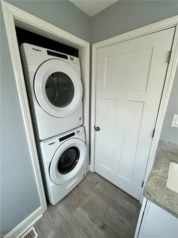 $229,000 | 2552 Old Us Highway South, Pilot Mountain, NC 27041