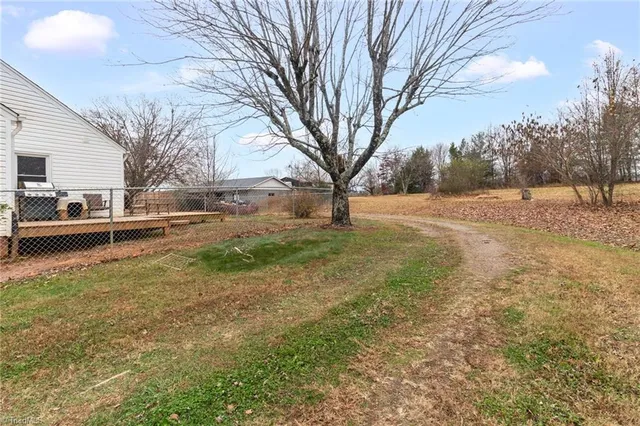 $229,000 | 2552 Old Us Highway South, Pilot Mountain, NC 27041