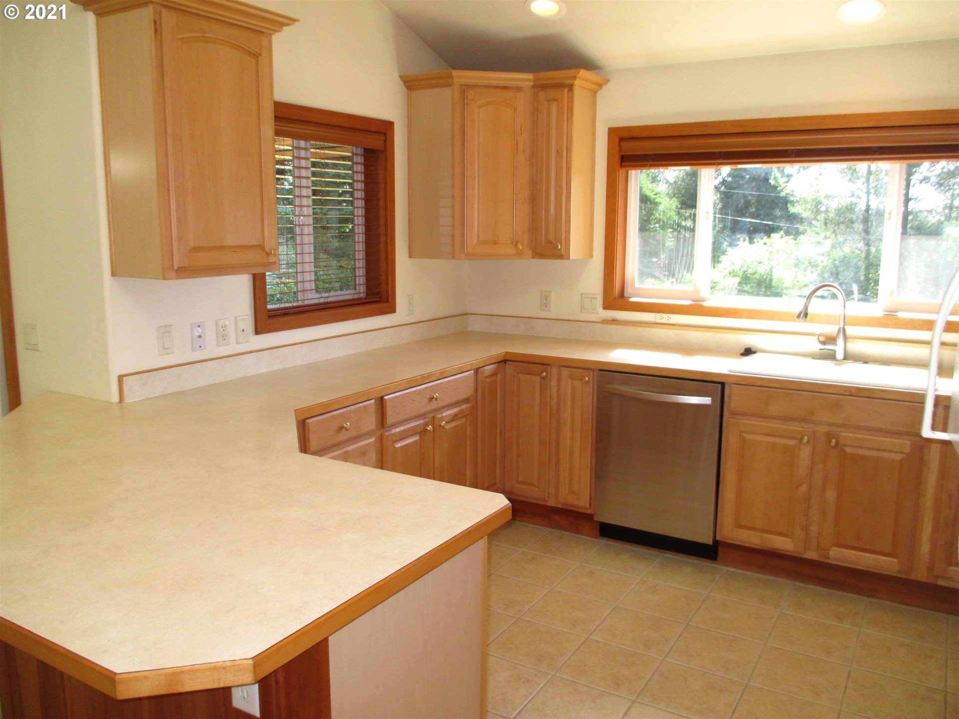 56205 Rusty Road Bandon, OR 97411 - Photo 11 of 25 Gallery Image 11