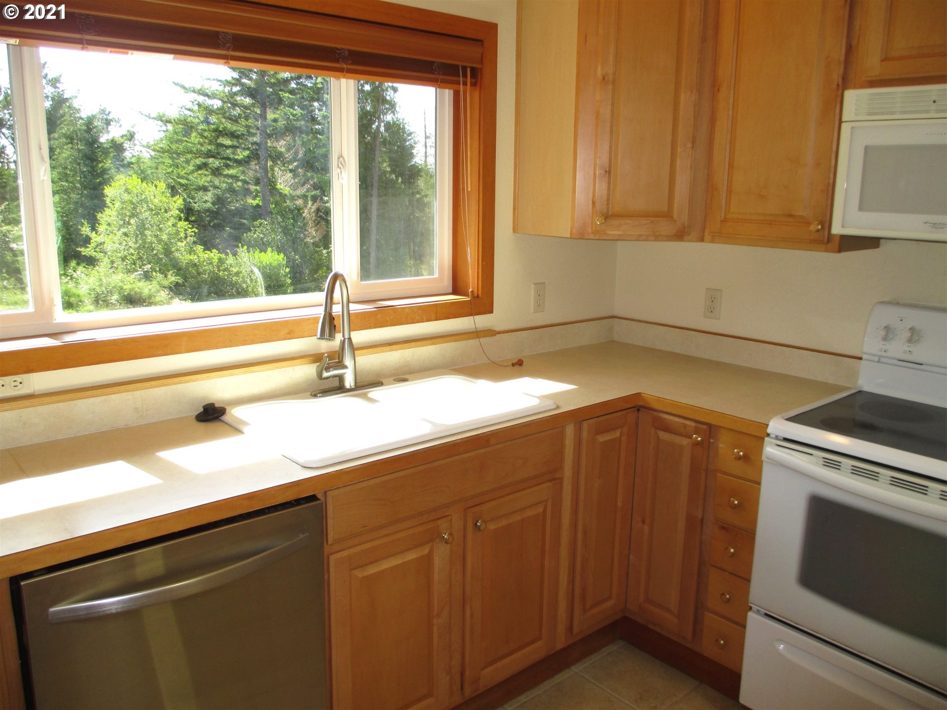 56205 Rusty Road Bandon, OR 97411 - Photo 12 of 25 Gallery Image 12