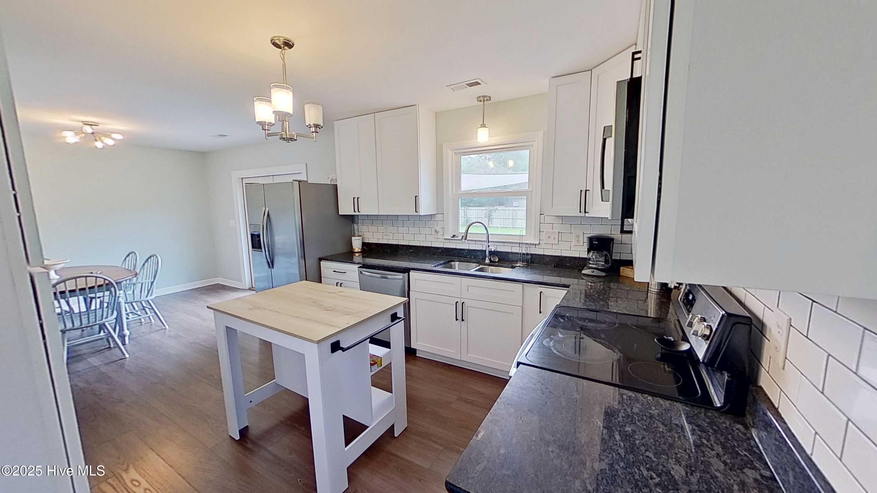 4302 Gordon Road Wilmington, NC 28405 - Photo 6 of 31 05-4302 Gordon Rd