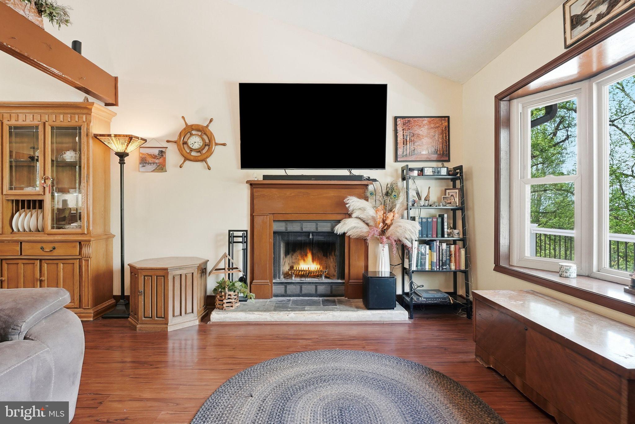 648 Creek Road Front Royal, VA 22630 - Photo 16 of 72 Living Room