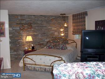 4 Cardinal Road Hamilton, NJ 08619 - Photo 6 of 11 Bedroom - Main