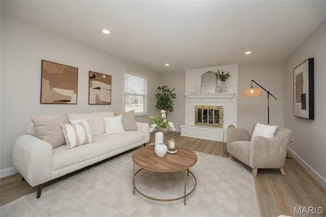 $719,000 | 15693 Dresden Lake Court, Chesterfield, MO 63017