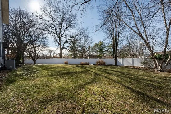 $690,000 | 15693 Dresden Lake Court, Chesterfield, MO 63017