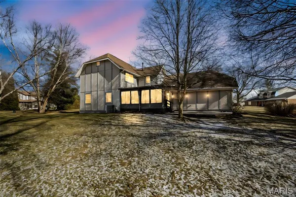 $690,000 | 15693 Dresden Lake Court, Chesterfield, MO 63017