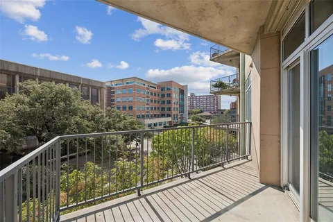 $350,000 | 1001 Belleview Street, Unit 303, Dallas, TX 75215
