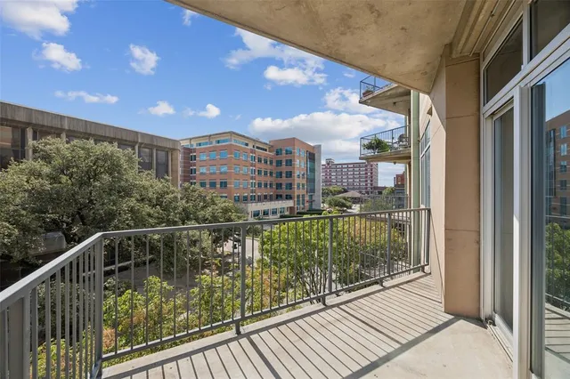 $350,000 | 1001 Belleview Street, Unit 303, Dallas, TX 75215