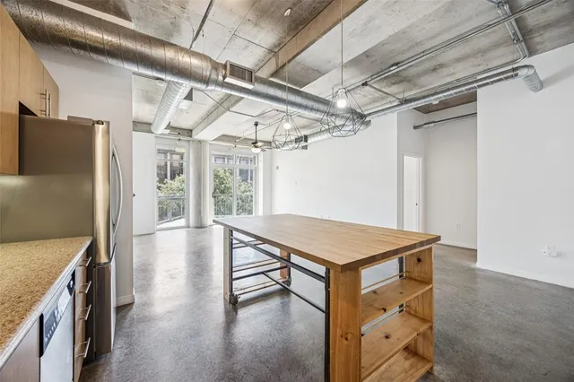 $350,000 | 1001 Belleview Street, Unit 303, Dallas, TX 75215