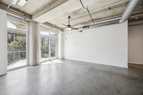 $350,000 | 1001 Belleview Street, Unit 303, Dallas, TX 75215